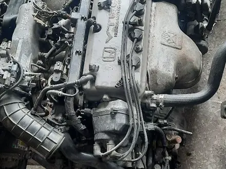 Двигатель акпп на хонду одессей 2.3 F2.3 odyssey за 340 000 тг. в Караганда