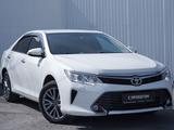 Toyota Camry 2017 года за 9 990 000 тг. в Караганда – фото 2