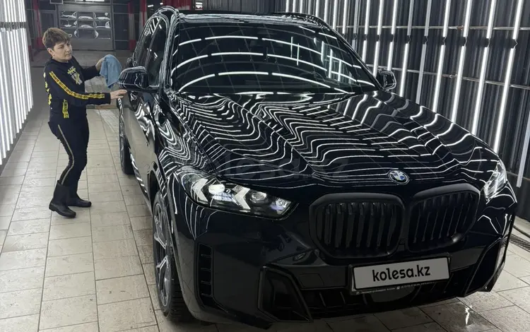 BMW X5 2024 года за 53 000 000 тг. в Астана