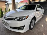 Toyota Camry 2014 года за 8 200 000 тг. в Алматы – фото 2