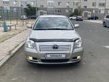 Toyota Avensis 2005 года за 2 300 000 тг. в Атырау – фото 2