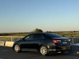 Toyota Camry 2013 года за 5 500 000 тг. в Атырау – фото 2