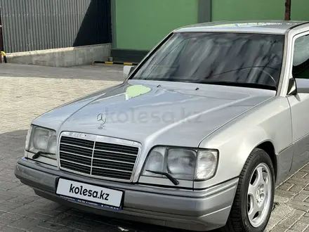 Mercedes-Benz E 320 1994 года за 4 000 000 тг. в Туркестан – фото 12