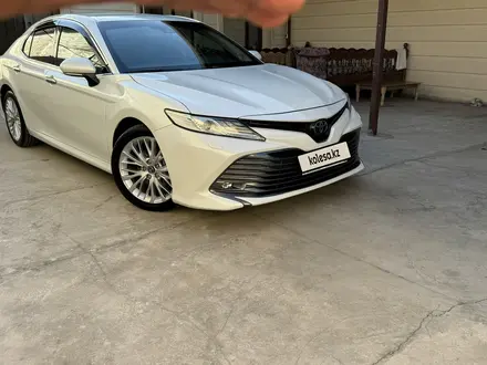 Toyota Camry 2018 года за 15 200 000 тг. в Тараз – фото 3