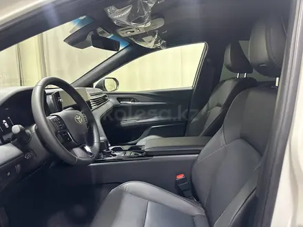 Toyota Camry Prestige 2025 года за 20 700 000 тг. в Алматы – фото 12