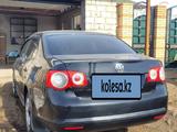 Volkswagen Jetta 2008 года за 3 600 000 тг. в Актобе – фото 3