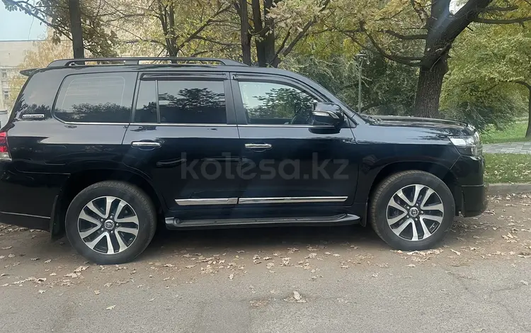 Toyota Land Cruiser 2019 годаfor34 000 000 тг. в Алматы