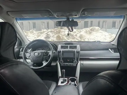 Toyota Camry 2014 года за 6 500 000 тг. в Актобе – фото 6