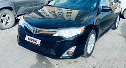 Toyota Camry 2014 года за 6 500 000 тг. в Актобе – фото 2