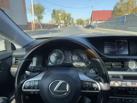 Lexus ES 250 2016 года за 14 300 000 тг. в Астана – фото 4