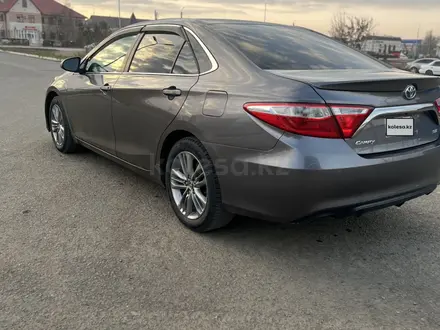 Toyota Camry 2015 года за 5 200 000 тг. в Уральск – фото 5