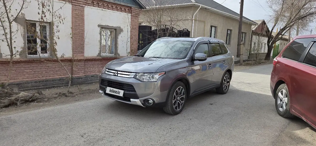 Mitsubishi Outlander, 2014