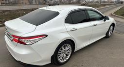 Toyota Camry 2020 года за 17 500 000 тг. в Алматы – фото 3