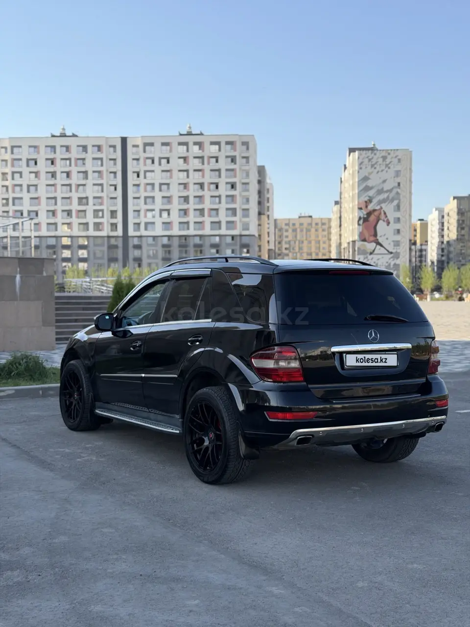 Mercedes-Benz M-Class, 2011