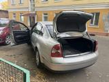 Volkswagen Passat 2002 годаүшін2 250 000 тг. в Караганда – фото 4
