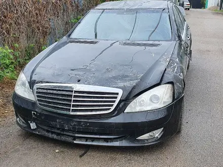 Mercedes-Benz S 550 2007 года за 10 000 тг. в Алматы