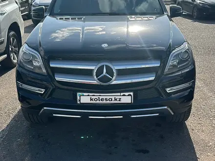 Mercedes-Benz GL 450 2012 года за 17 300 000 тг. в Астана – фото 2