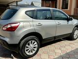 Nissan Qashqai 2010 года за 6 800 000 тг. в Алматы – фото 3