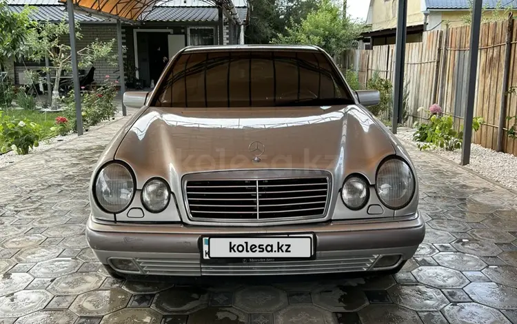 Mercedes-Benz E 230 1995 года за 3 000 000 тг. в Алматы