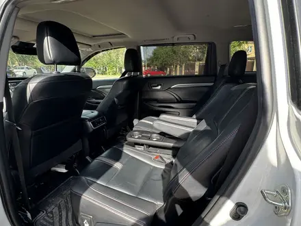 Toyota Highlander 2019 года за 18 800 000 тг. в Астана – фото 13