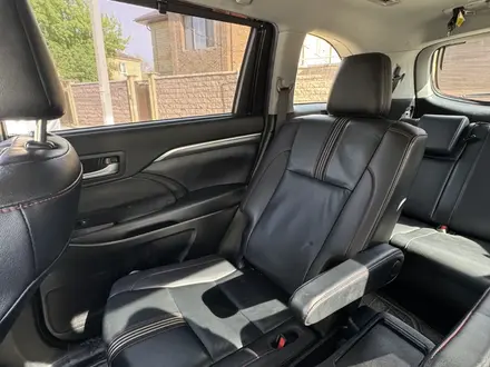 Toyota Highlander 2019 года за 18 800 000 тг. в Астана – фото 21