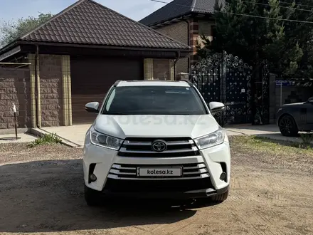 Toyota Highlander 2019 года за 18 800 000 тг. в Астана – фото 2
