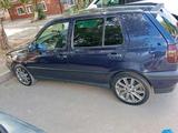Volkswagen Golf 1993 года за 1 800 000 тг. в Астана