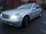 Mercedes-Benz C 180 2001 года за 2 400 000 тг. в Кокшетау – фото 5