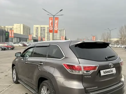 Toyota Highlander 2014 года за 17 299 999 тг. в Алматы – фото 4