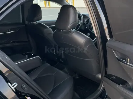 Toyota Camry 2018 года за 14 200 000 тг. в Караганда – фото 14