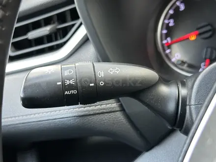 Toyota RAV4 2019 года за 12 850 000 тг. в Актобе – фото 16