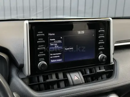 Toyota RAV4 2019 года за 12 850 000 тг. в Актобе – фото 21