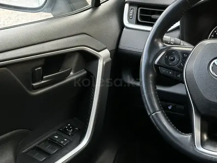 Toyota RAV4 2019 года за 12 850 000 тг. в Актобе – фото 7