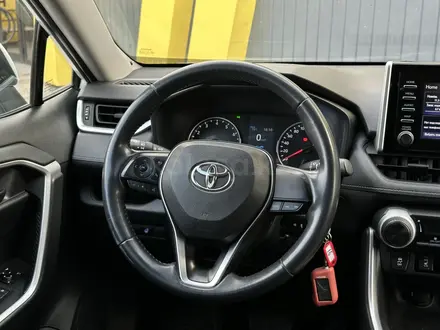 Toyota RAV4 2019 года за 12 850 000 тг. в Актобе – фото 8