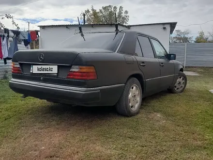 Mercedes-Benz E 230 1991 года за 1 500 000 тг. в Караганда – фото 12