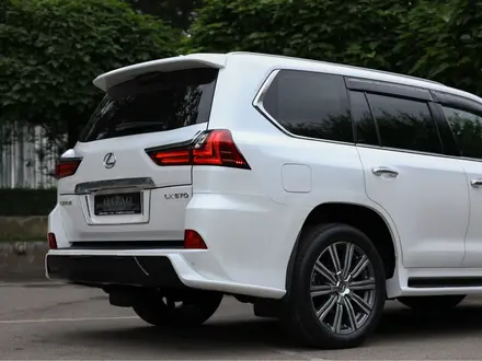 Lexus LX 570 2016 года за 39 500 000 тг. в Алматы – фото 8