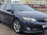 Toyota Camry 2012 года за 6 300 000 тг. в Актобе