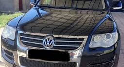 Volkswagen Touareg 2008 года за 7 500 000 тг. в Шымкент