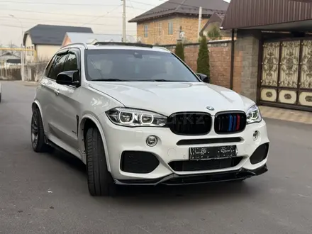 BMW X5 2018 года за 23 500 000 тг. в Алматы – фото 3