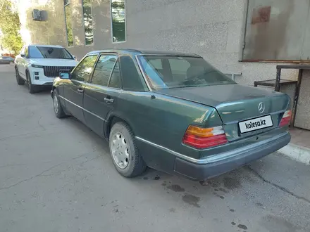 Mercedes-Benz E 220 1992 года за 1 050 000 тг. в Астана – фото 5