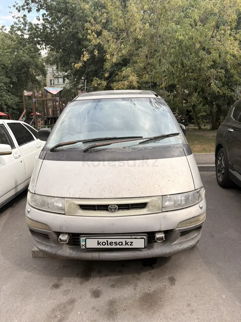 Toyota Estima, 1992