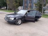 Mercedes-Benz E 200 1994 годаfor2 100 000 тг. в Павлодар