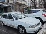 Volvo S70 1997 года за 700 000 тг. в Алматы – фото 2
