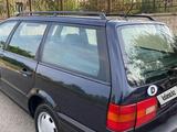 Volkswagen Passat 1994 годаүшін2 500 000 тг. в Шымкент – фото 2