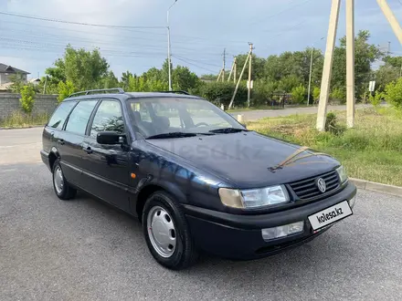 Volkswagen Passat 1994 года за 2 500 000 тг. в Шымкент