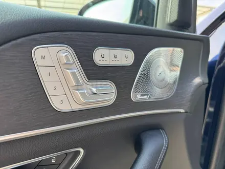 Mercedes-Benz GLS 580 2020 года за 47 000 000 тг. в Алматы – фото 18