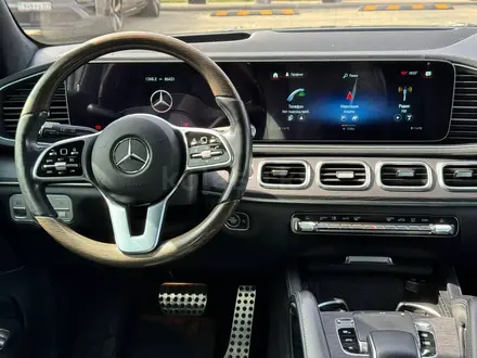 Mercedes-Benz GLS 580 2020 года за 47 000 000 тг. в Алматы – фото 20