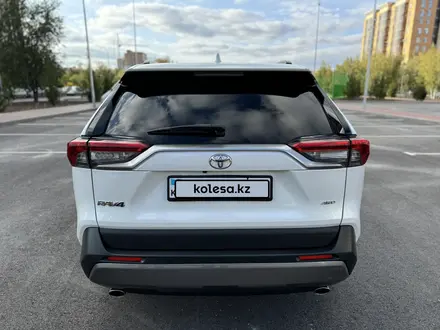 Toyota RAV4 2019 года за 13 700 000 тг. в Караганда – фото 3