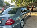 Mercedes-Benz E 320 2004 годаүшін5 000 000 тг. в Актобе – фото 5