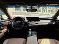 Lexus ES 250 2018 года за 18 000 000 тг. в Алматы – фото 13